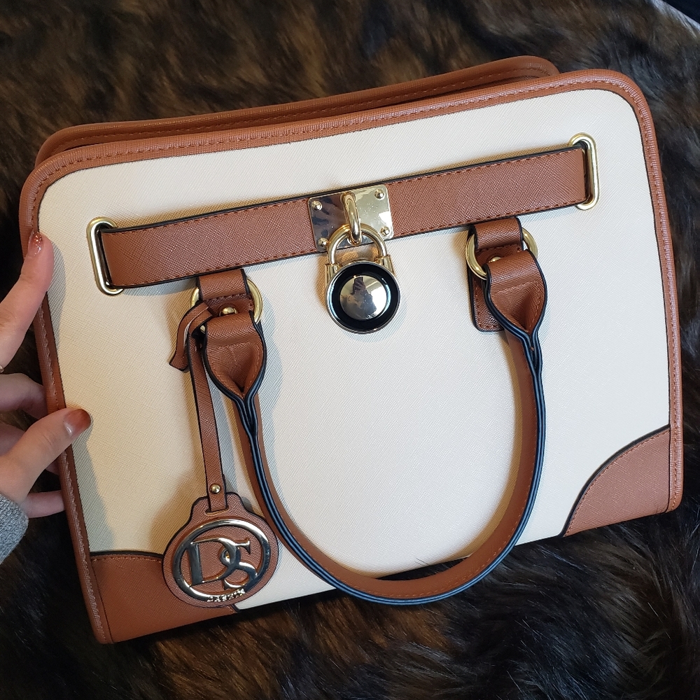 Dasein Hand Bag Shoulder Strap Like New NWOT